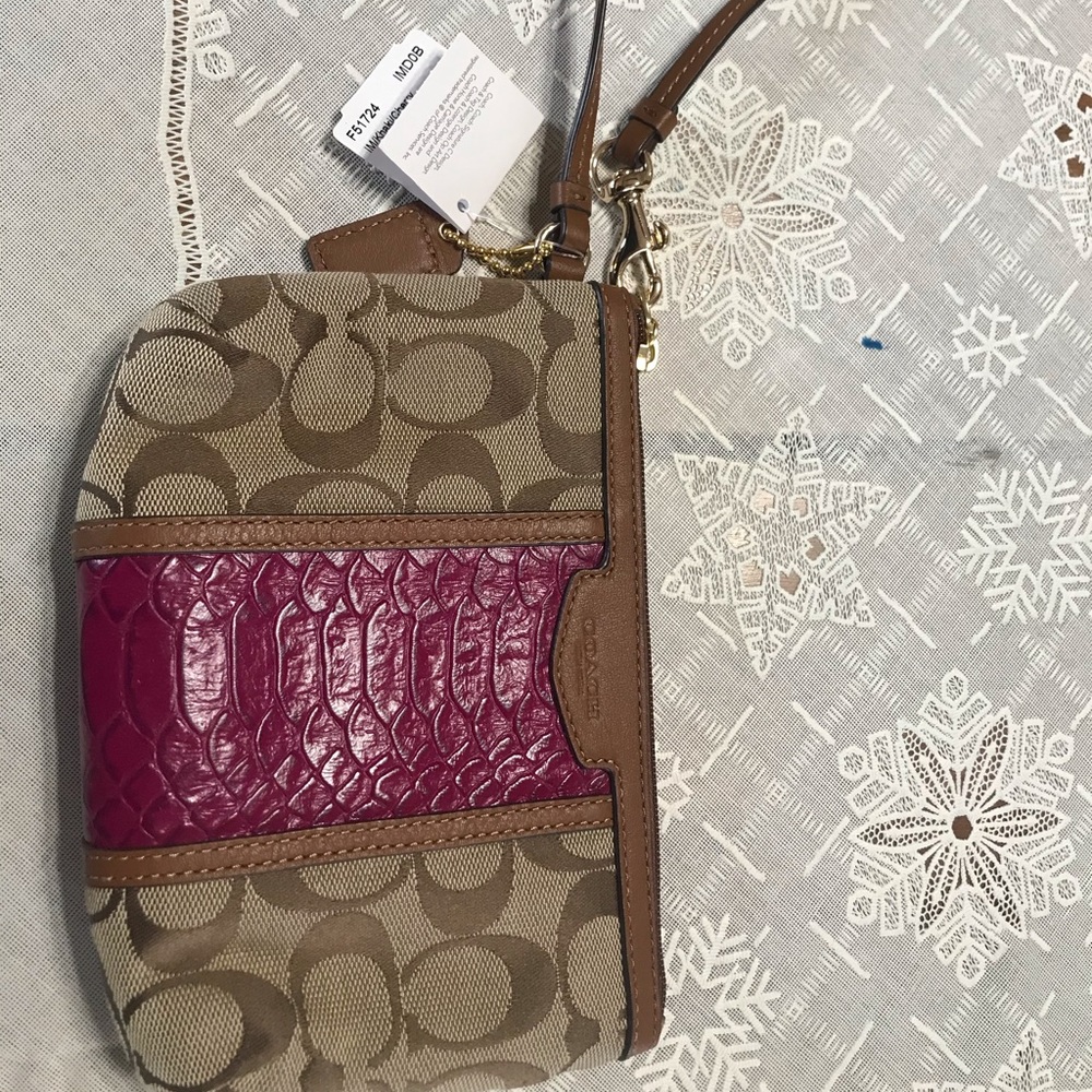 Khaki Cherry 7 X 5 Large Wristlet F51724 Pocket